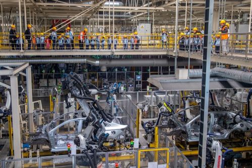 游學(xué)智造工廠 感受科技魅力